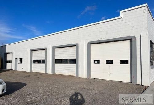 325 Garfield St, Idaho Falls, ID, 83401-2510 | Card Image