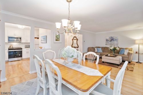 262 Vista Dr, Cedar Knolls, NJ, 07927-2033 | Card Image