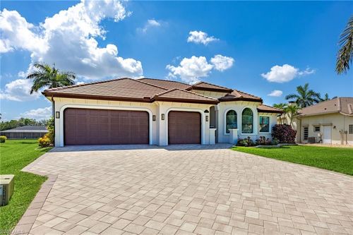 11781 Lady Anne Cir, CAPE CORAL, FL, 33991-7504 | Card Image