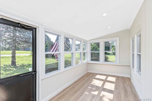 48 Senix Ave, Center Moriches, NY, 11934-2905 | Card Image