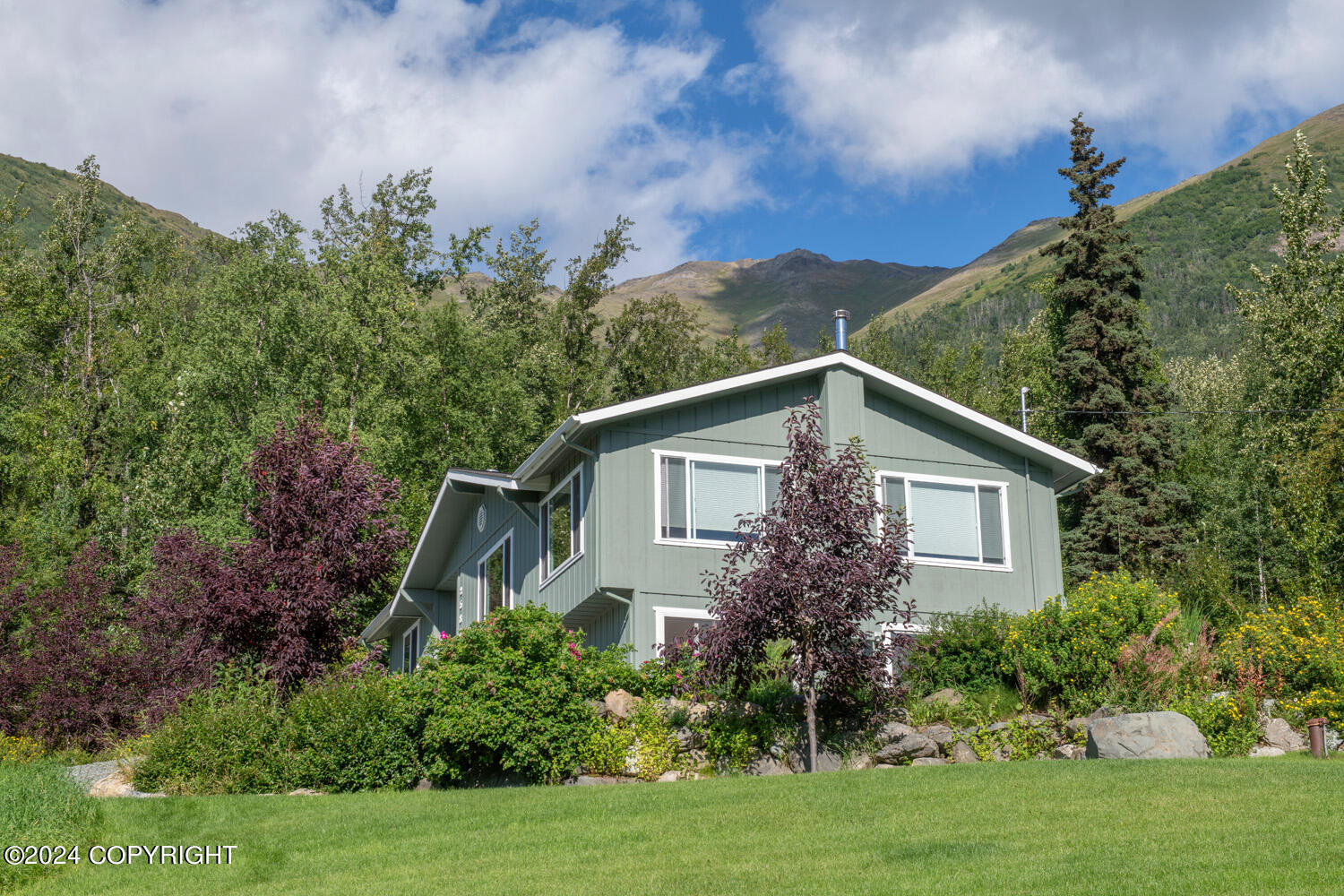 Imperial Dr, Eagle River, AK 99577