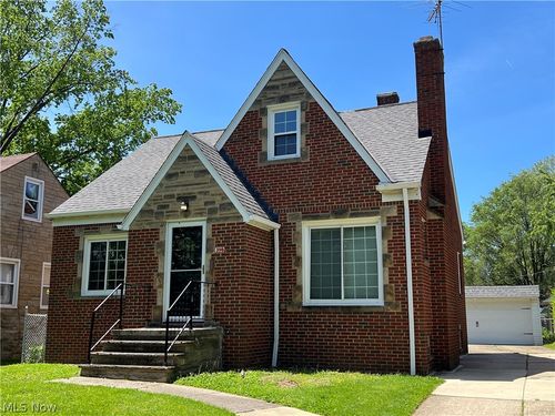 390 E 210th St, Euclid, OH, 44123-2173 | Card Image