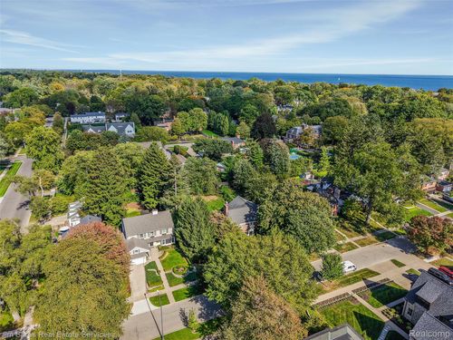 130 Merriweather Rd, Grosse Pointe Farms, MI, 48236-3623 | Card Image