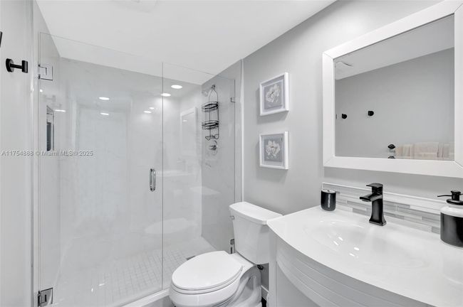 APT-305 - 3091 N Course Dr, Condo with 2 bedrooms, 2 bathrooms and null parking in Pompano Beach FL | Image 16