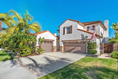 561 Chesterfield Cir, San Marcos, CA, 92069-8103 | Card Image