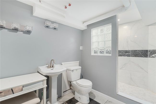 208 W View Rd, House other with 4 bedrooms, 3 bathrooms and 4 parking in Middletown RI | Image 32