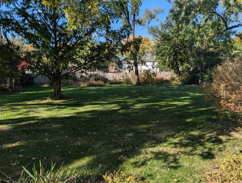 342 Sunrise Ave, Willowbrook, IL, 60527-6133 | Card Image