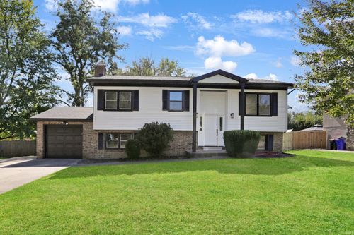 7455 Oakpark Dr, Newburgh, IN, 47630-2901 | Card Image