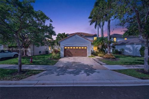 567 Live Oak Ln, Weston, FL, 33327-2462 | Card Image