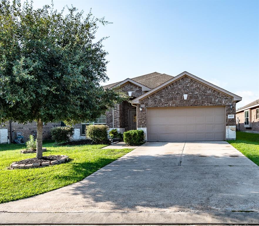 Firebrush Ln, Baytown, TX 77521