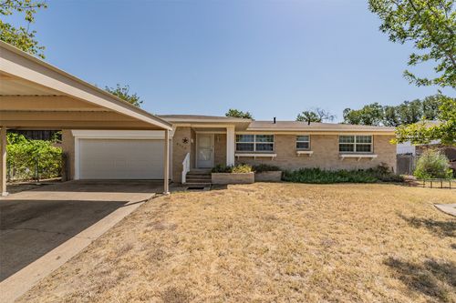4120 Church Dr, Lake Worth, TX, 76135-2202 | Card Image