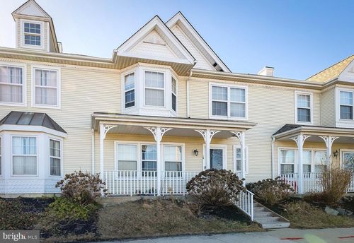 16 Lighthouse Ct, Atlantic City, NJ, 08401-2813 | Card Image