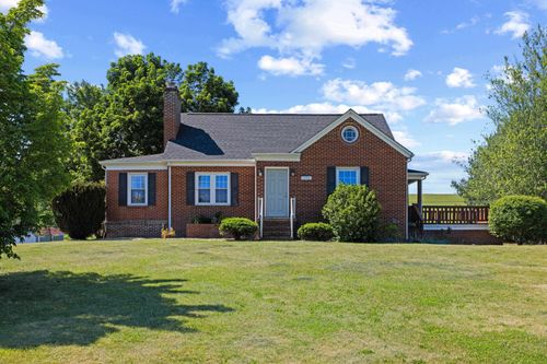 3246 Churchville Ave, STAUNTON, VA, 24401-6214 | Card Image