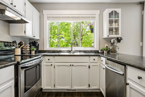 56-5904 Vedder Rd, Chilliwack, BC, V2R3E7 | Card Image