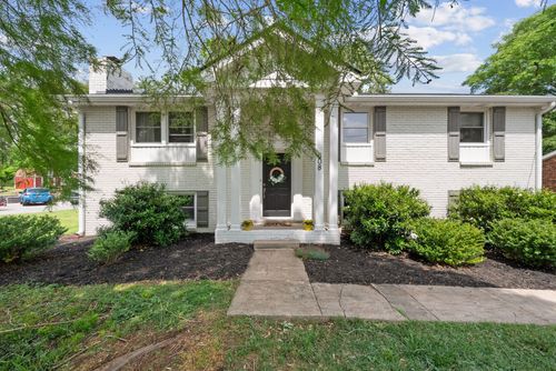 608 Harpeth Pkwy E, Nashville, TN, 37221-3504 | Card Image