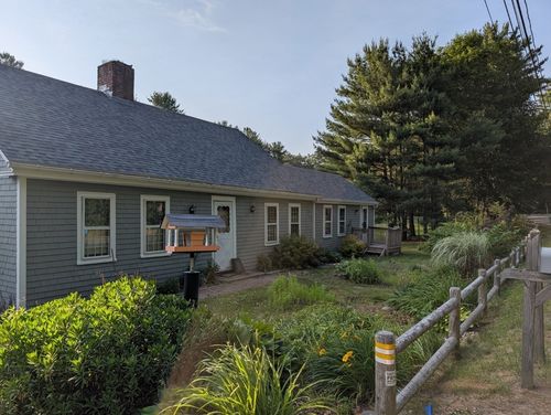 729 Center St, Pembroke, MA, 02359-3623 | Card Image
