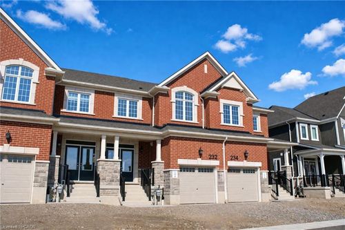 232 Stamson St, Kitchener, ON, N2R0V3 | Card Image