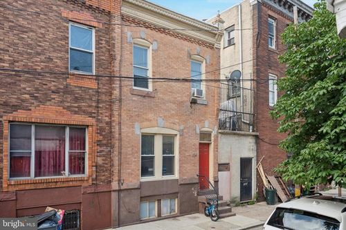 634 Cross St, PHILADELPHIA, PA, 19147-6415 | Card Image