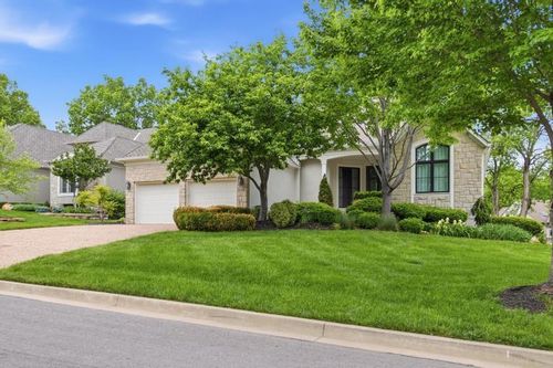 5244 W 115th Ter, Leawood, KS, 66211-2018 | Card Image