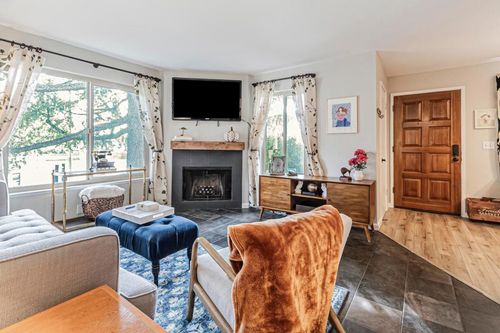 apt-101-2857 S Bascom Ave, Campbell, CA, 95008-6267 | Card Image