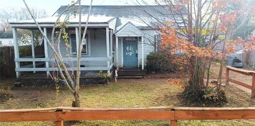 27 Crestwood Cir, Hampton, VA, 23669-2922 | Card Image