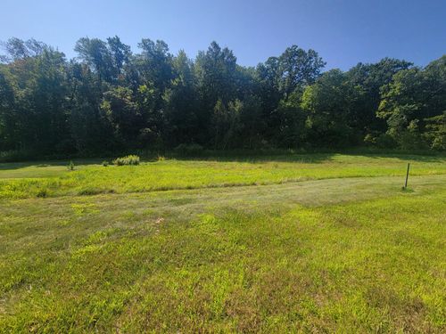 2824 Oakhurst Dr, Lake City, MN, 55041-1951 | Card Image