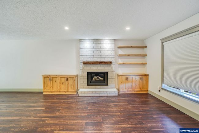 241 Silver Loop, House other with 4 bedrooms, 3 bathrooms and null parking in Silverton OR | Image 17