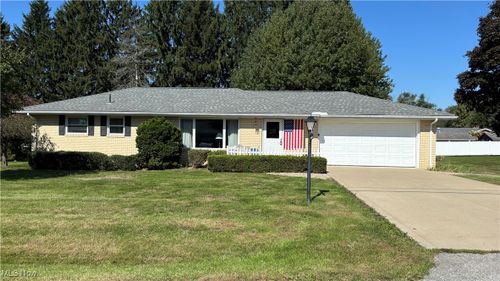 49306 S Meadowbrook Cir, East Liverpool, OH, 43920-9665 | Card Image