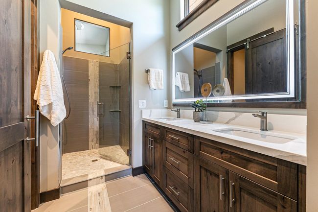 11711 Ghirard Rd, House other with 5 bedrooms, 3 bathrooms and null parking in Truckee CA | Image 21