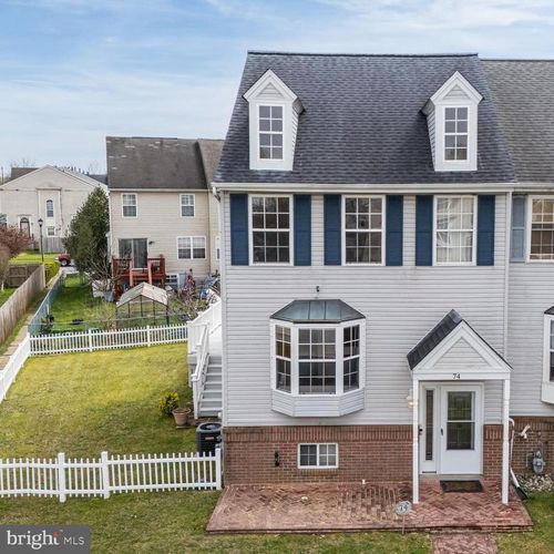74 Three Rivers Dr, NEWARK, DE, 19702-4209 | Card Image