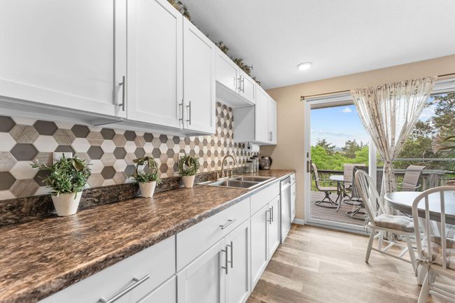 Kitchen | Image 11