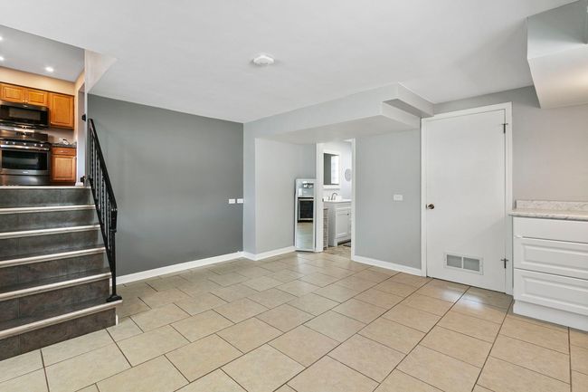 11017 S Kilbourn Ave, House other with 3 bedrooms, 2 bathrooms and 2 parking in Oak Lawn IL | Image 10