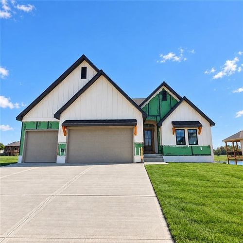 2335 Foxtail Dr, Kearney, MO, 64060-8396 | Card Image