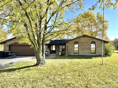 94 S Sulphur Springs Road, House other with 3 bedrooms, 2 bathrooms and null parking in New Lebanon OH | Image 1