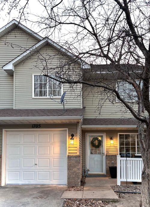 1705 Riverwood Dr, Burnsville, MN, 55337-5303 | Card Image
