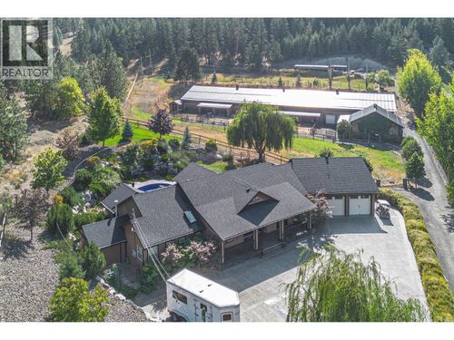 5833 Todd Rd, Kamloops, BC, V2C6P2 | Card Image