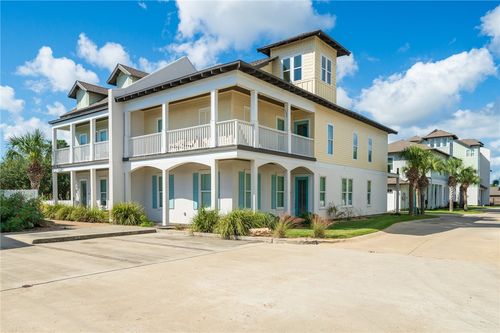 102 Frontenac, Rockport, TX, 78382-3242 | Card Image