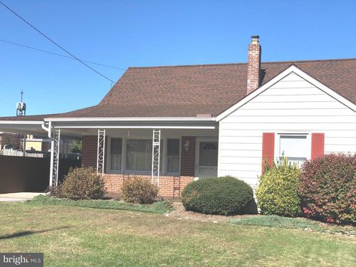 59 E Crestlyn Dr, YORK, PA, 17402-5065 | Card Image