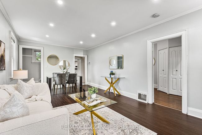 110 Gibbons St, House other with 3 bedrooms, 2 bathrooms and 3 parking in Oshawa ON | Image 11