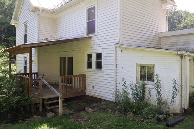 5043 Stones Chapel Rd, House other with 3 bedrooms, 3 bathrooms and 4 parking in Elk Creek VA | Image 42