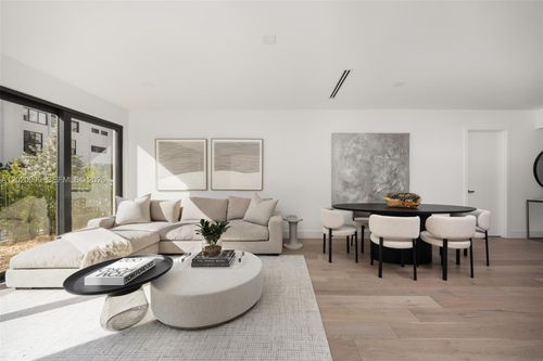 204b-204 Sunrise Dr, Key Biscayne, FL, 33149-2151 | Card Image