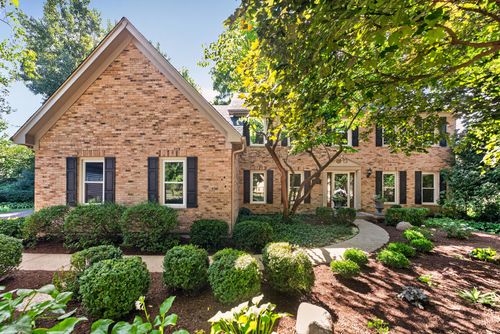 1315 Hawkins Ct, St. Charles, IL, 60174-5817 | Card Image