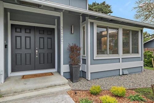 2060 Avignon Pl, Half Moon Bay, CA, 94019 | Card Image