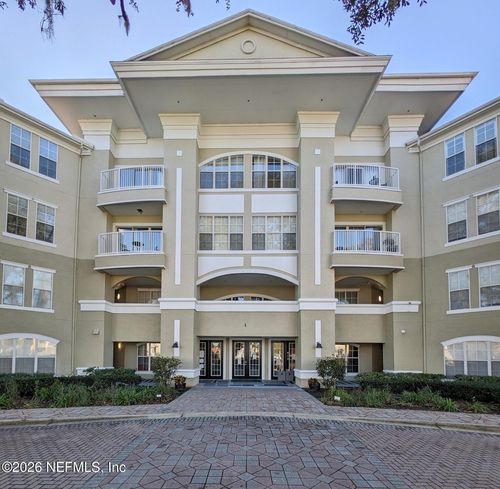 176-8290 Gate Pkwy W, Jacksonville, FL, 32216-3624 | Card Image