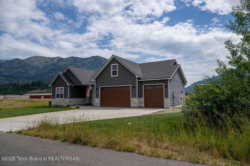36 Columbine St, Alpine, WY, 83128 | Card Image