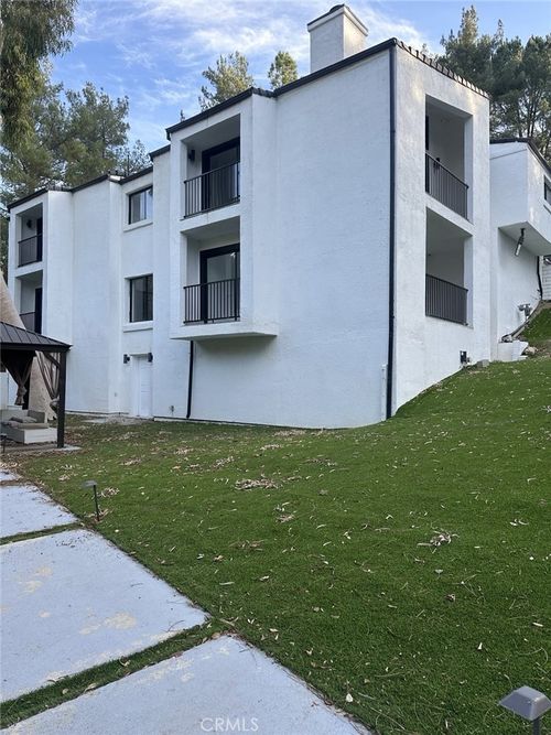 10 Coolwater Rd, Bell Canyon, CA, 91307-1005 | Card Image