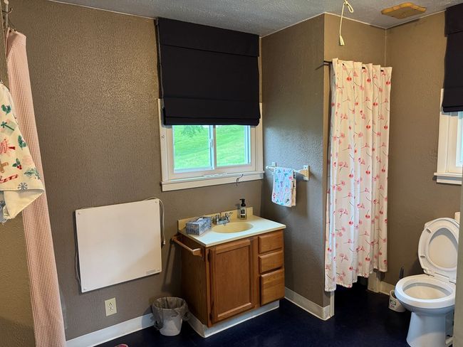 Bath/Laundry | Image 17