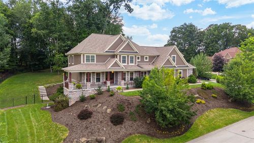300 Mccutcheon Ct, Gibsonia, PA, 15044-8948 | Card Image