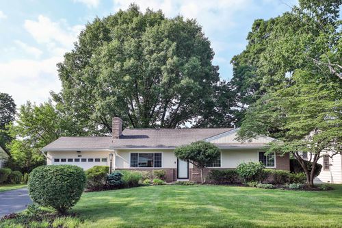 689 Beautyview Ct, Columbus, OH, 43214-2979 | Card Image