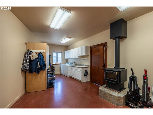 Bonus Room-Main | Image 35